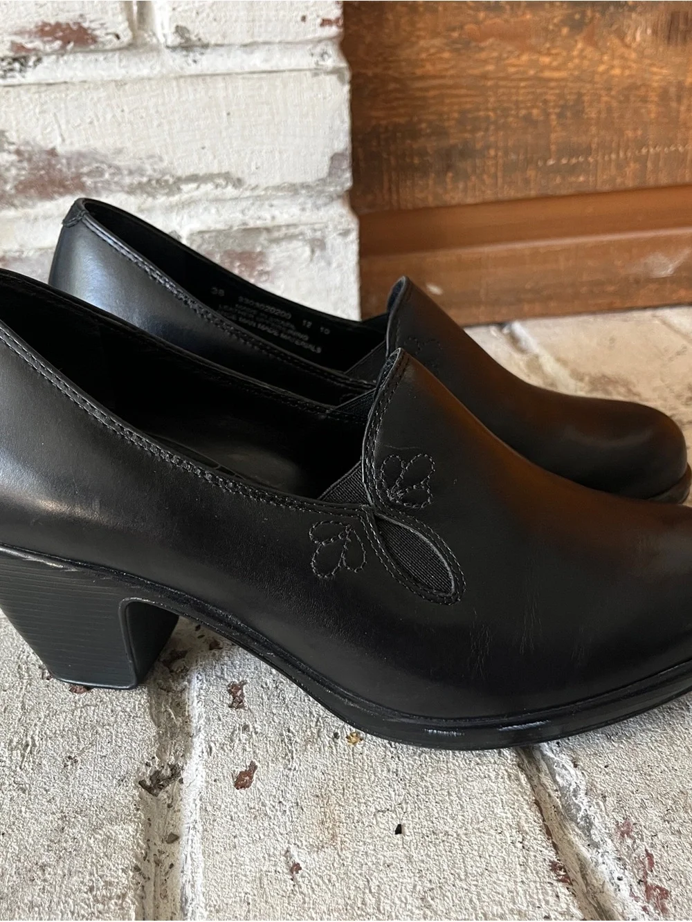 Dansko 38 Black Leather Women’s Slip-On Heeled Shoes